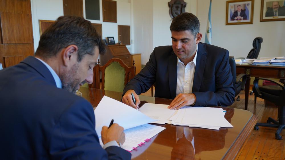 648084_bensusan.iviglia