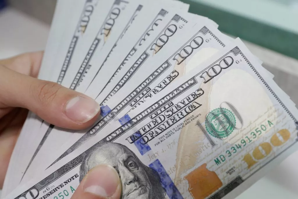 cambio-divisas-dolares-bbva_Easy-Resize.com_-1024x683-1