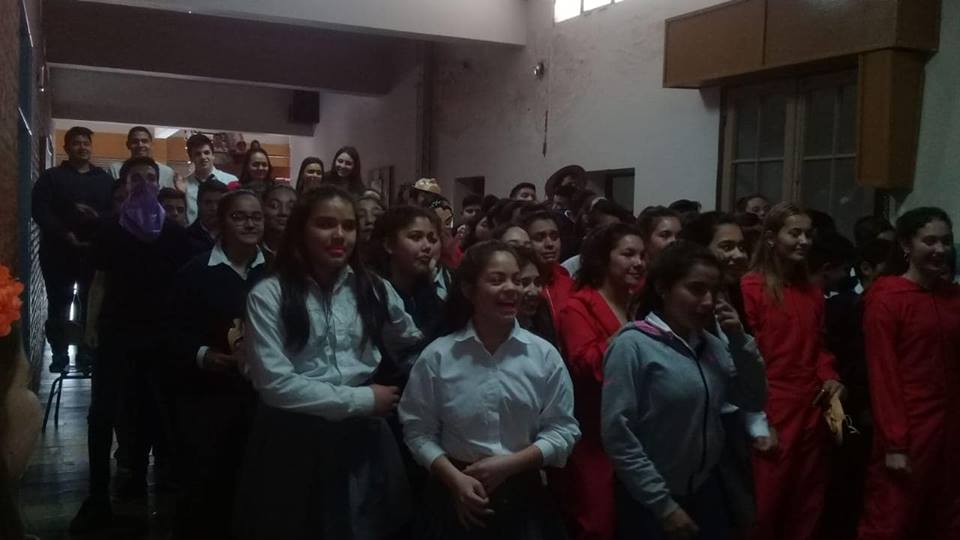 42193623_2099452596733068_8748030336711000064_n