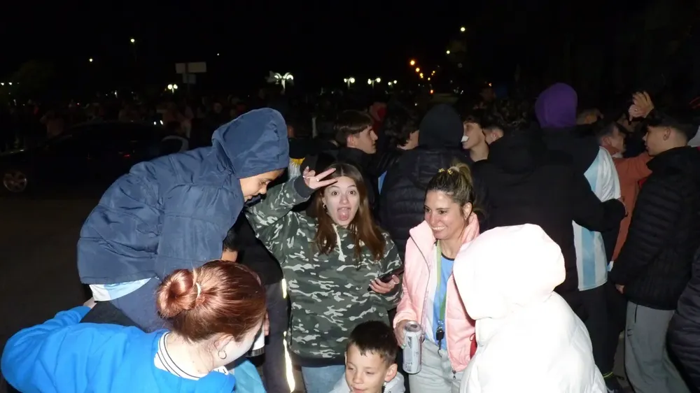 caravana argentina campeon 19 (FILEminimizer)