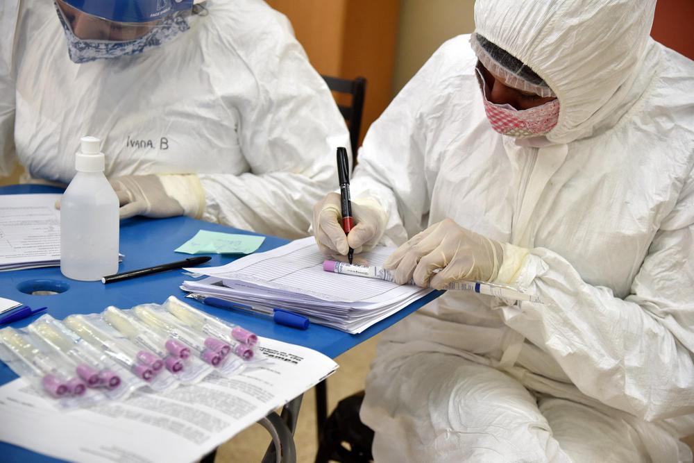 627305_covit-19-hisopados-en-esc.-221--26-