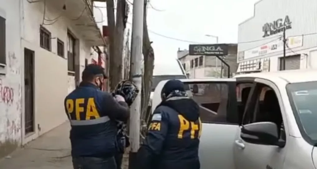 policía federal prostibulo
