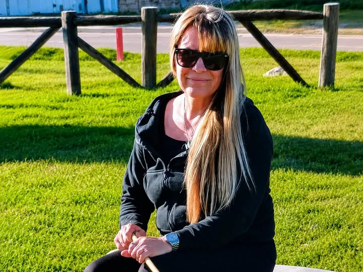 MUJER BUSCADA