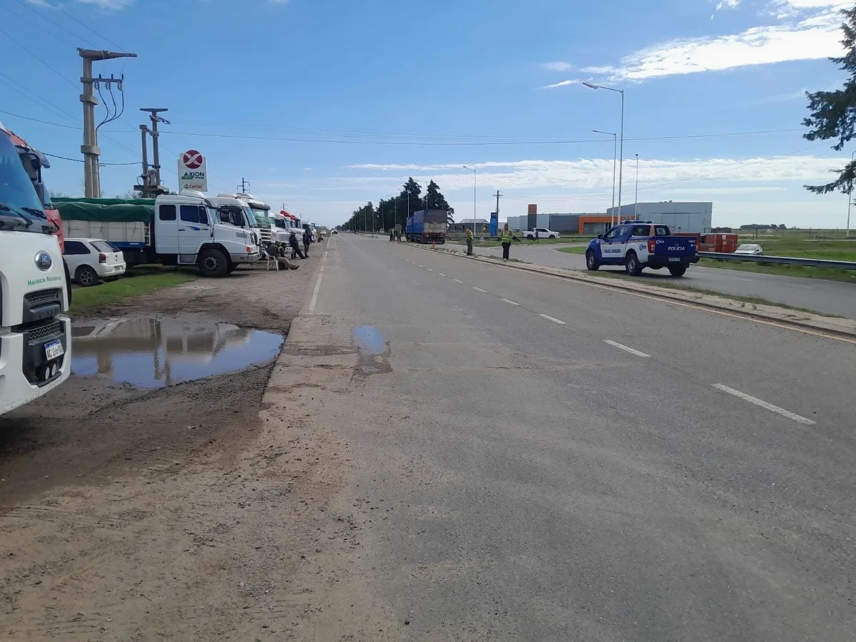 CAMIONEROS RUTA 35 Y 26