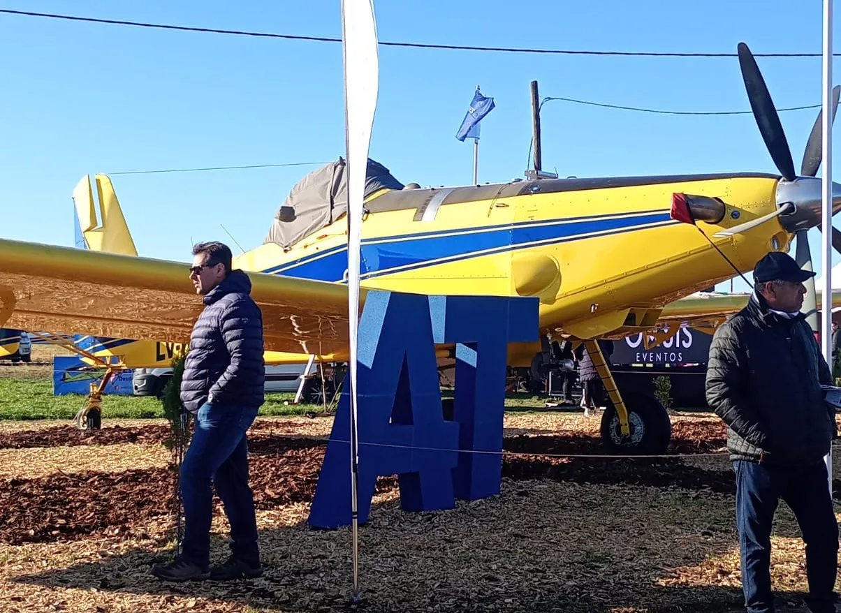 agroactiva avion