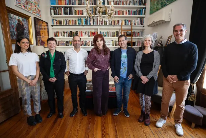 CRISTINA CON CANDIDATOS