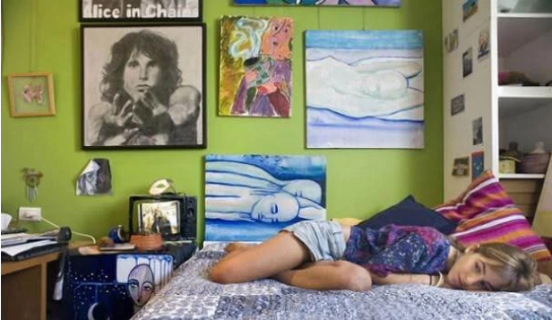 ADOLESCENTE ENCERRADO