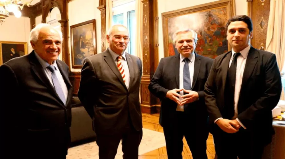 funcionario cumpleaños cuarentena