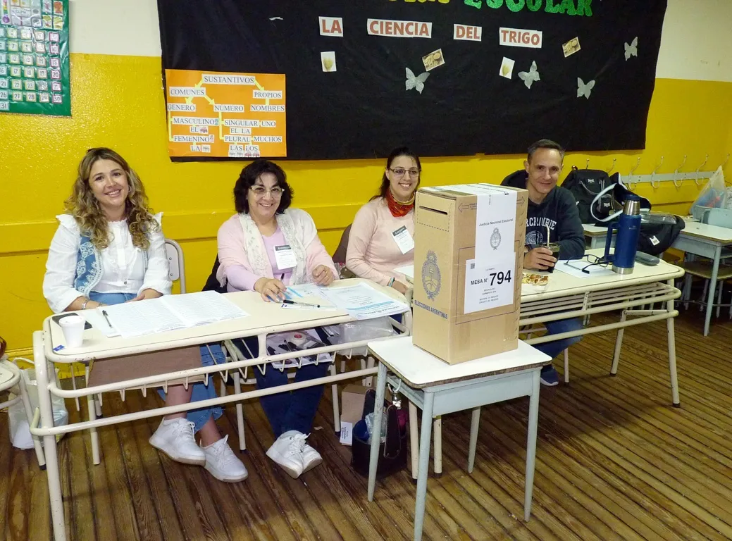 elecciones 2025 escuela 222 2 FILE